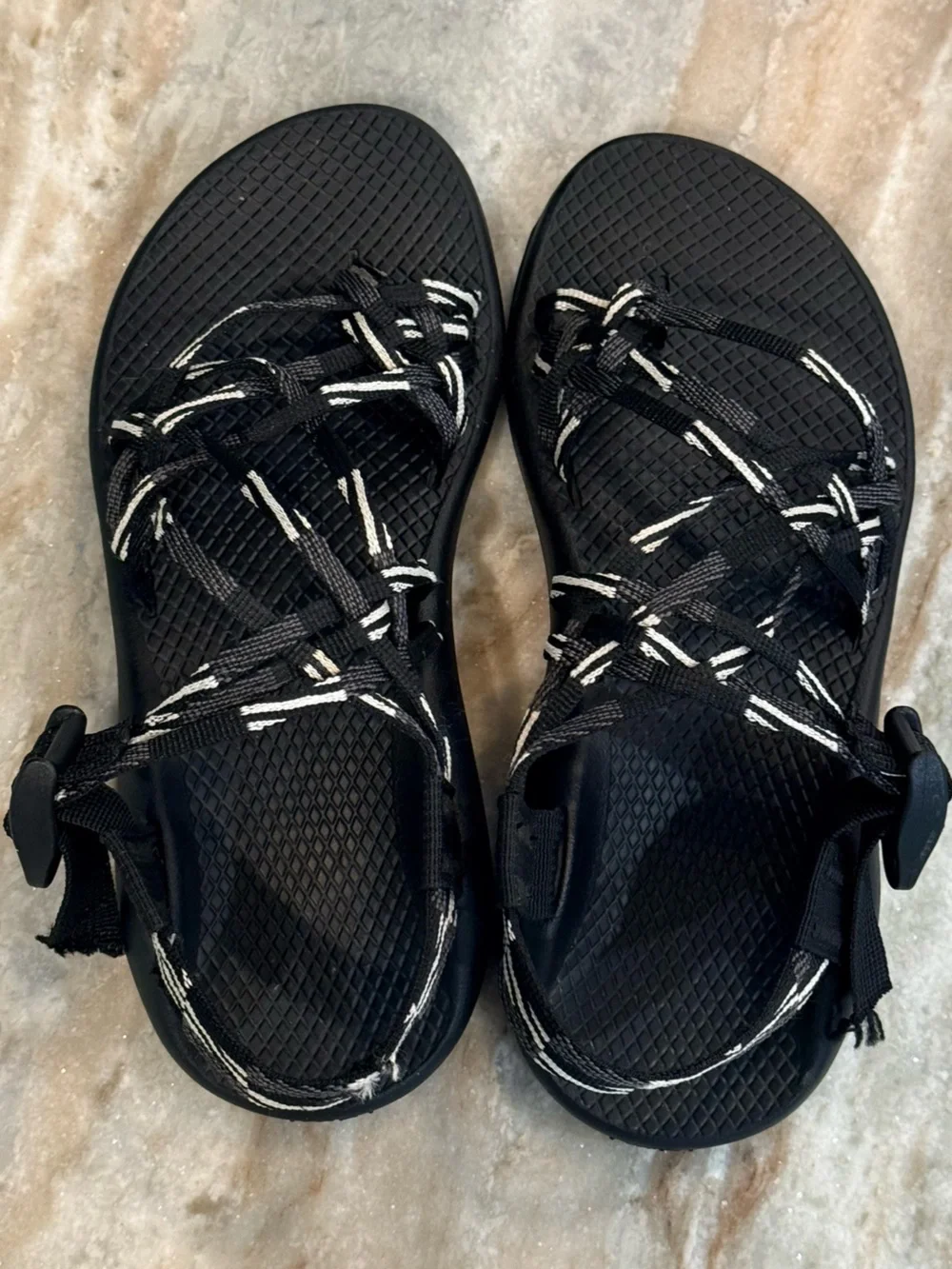 Women’s Chaco ZX3 classic black sandals- Size 7
